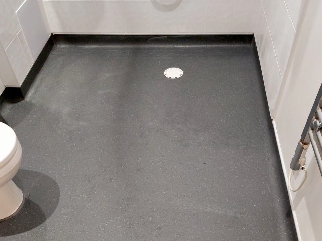 https://surfaceflooring.co.uk/wp-content/uploads/2023/05/altro_safety_flooring-640x480.jpeg