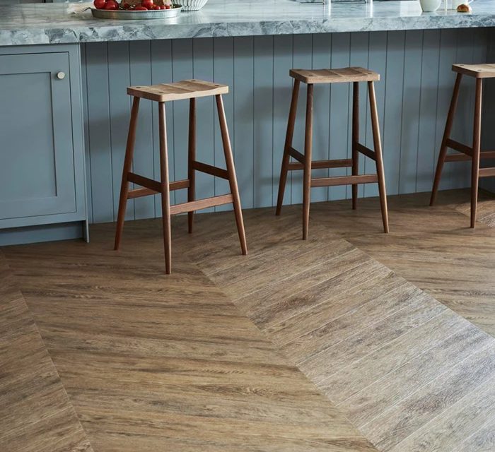 https://surfaceflooring.co.uk/wp-content/uploads/2023/05/amtico-lvt-rotterdam-oak-700x640.jpg